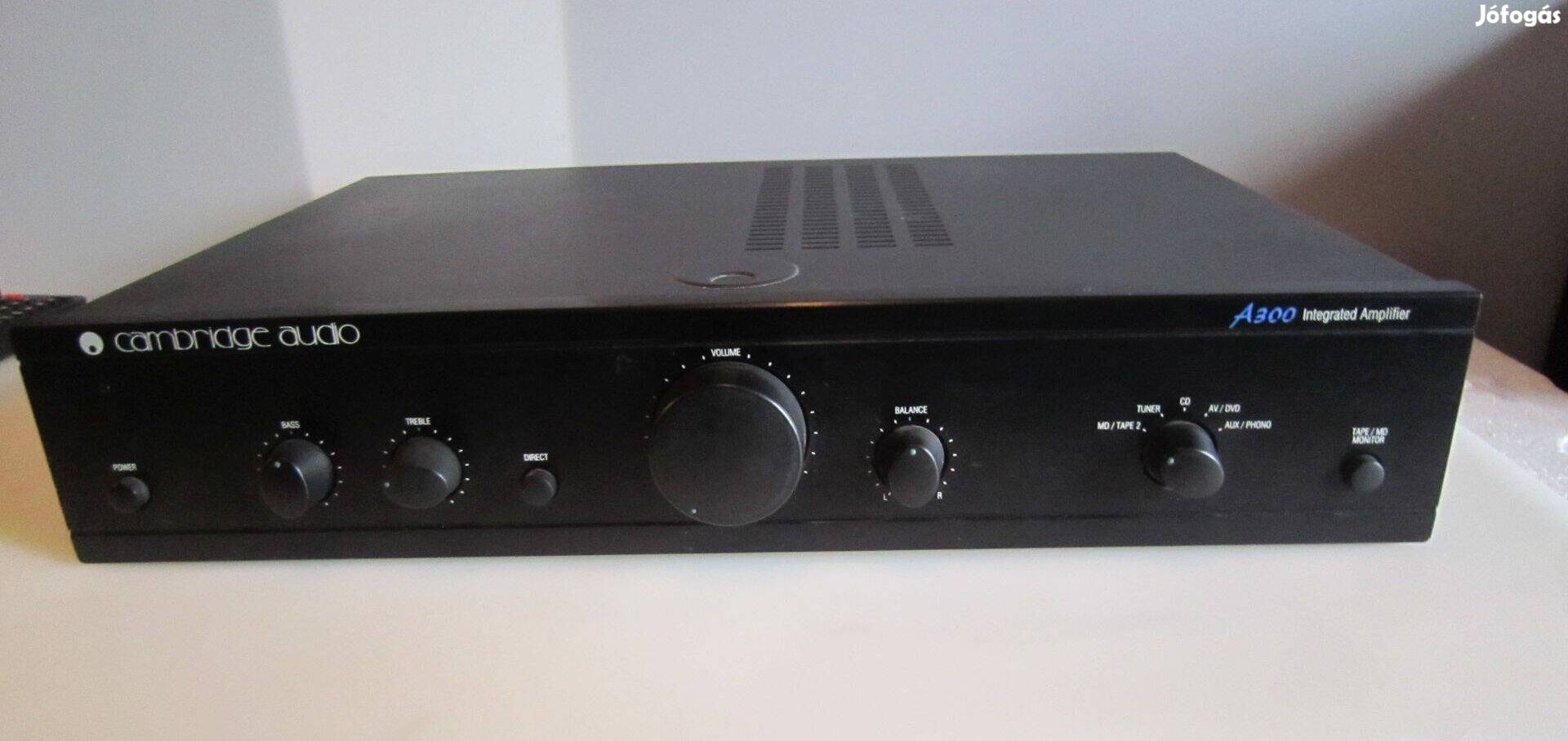 Cambridge Audio A300 HIFI sztereó erősítő fekete akcióban