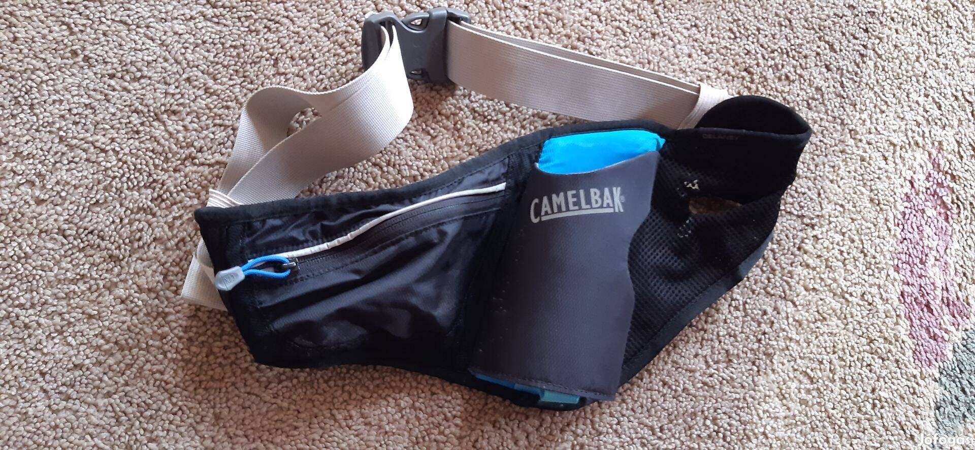 Camelbak Delaney futó övtáska eladó