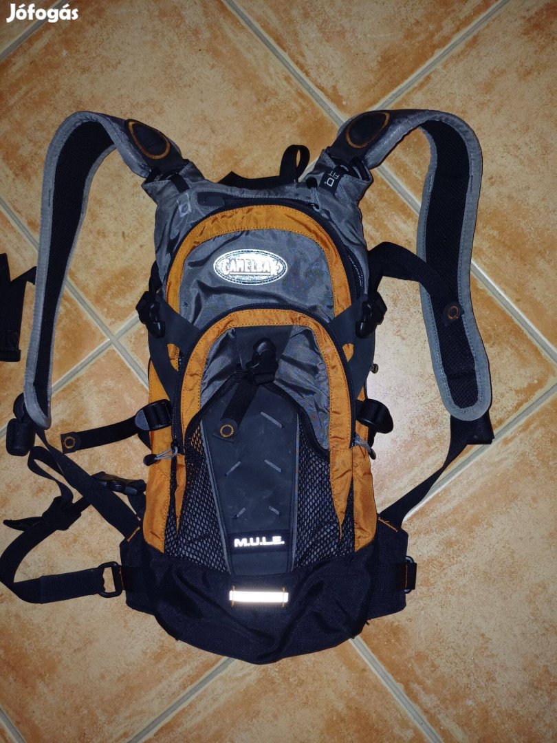 Camelbak MULE kerékpáros hátizsák ital tartály nélkül