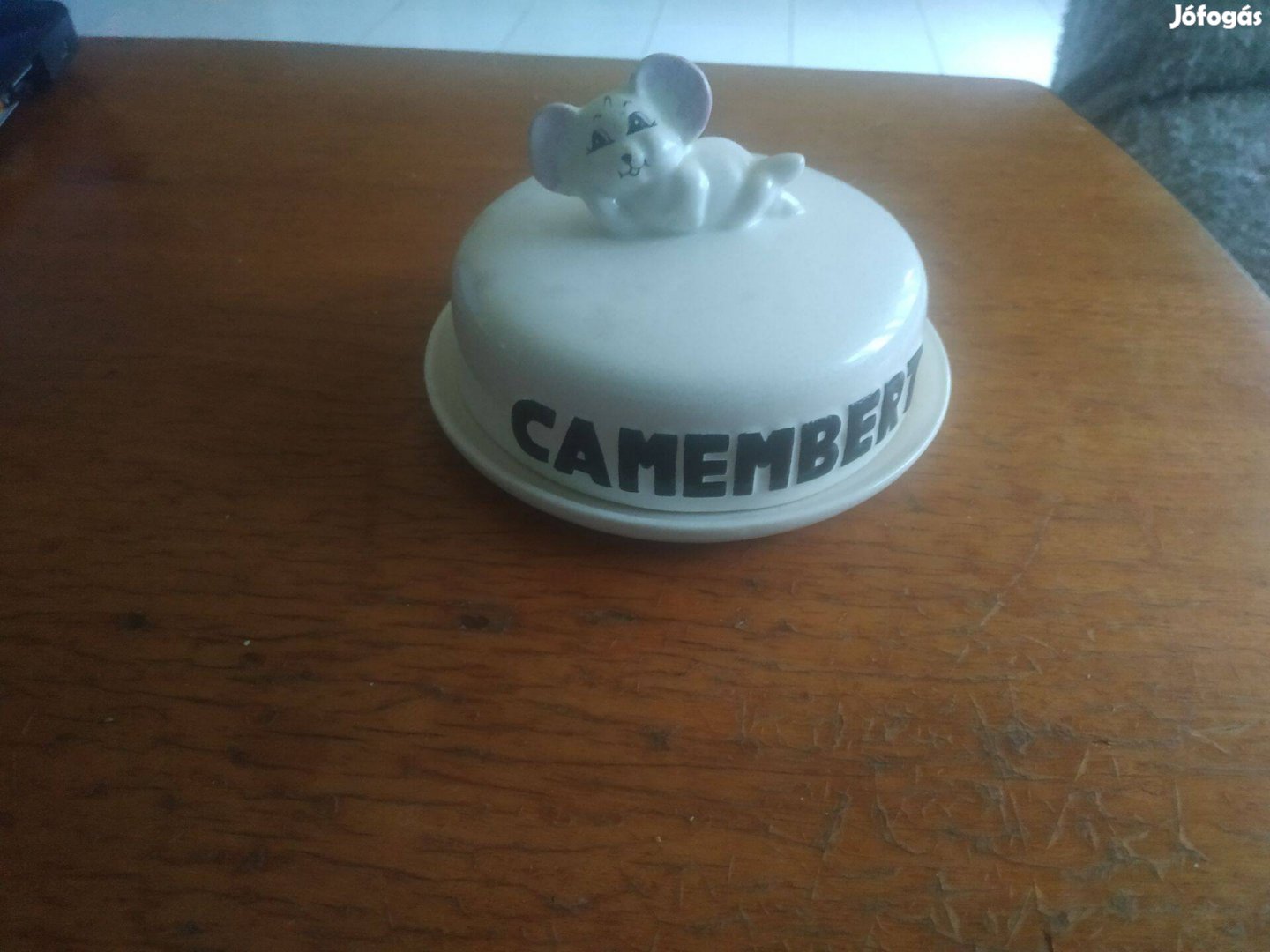 Camembert sajttál(egérkés)