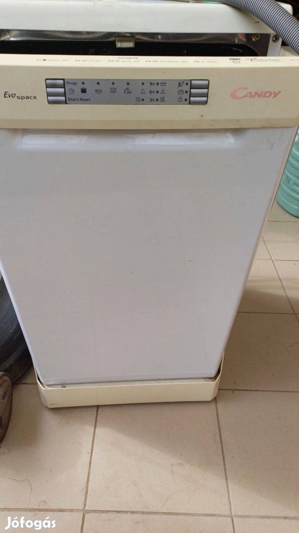 Candy CDP 4609 mosogatógép, 9 terítékes, 45 cm széles hibás