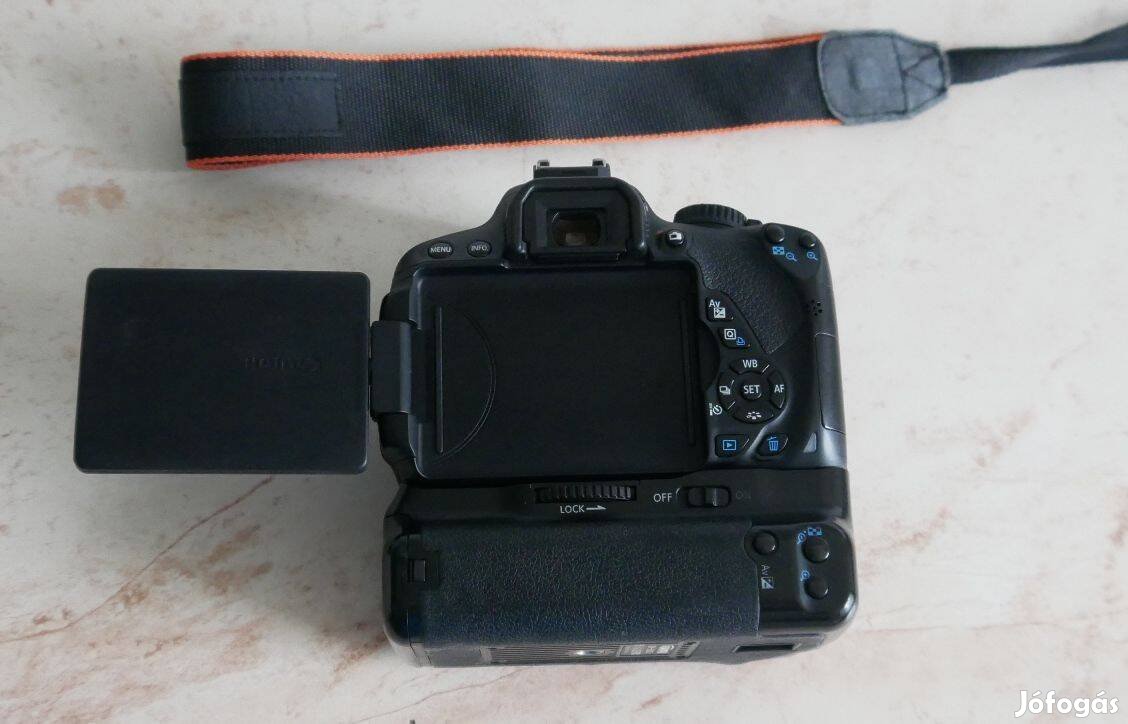 Canon 18MP EOS 650D fényképezőgép portrémarkolattal
