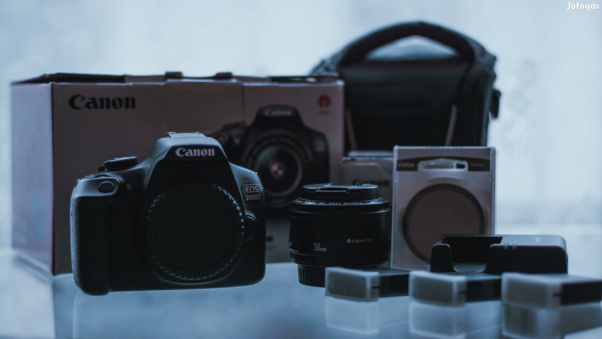 Canon 2000D + Canon 50mm F1.8