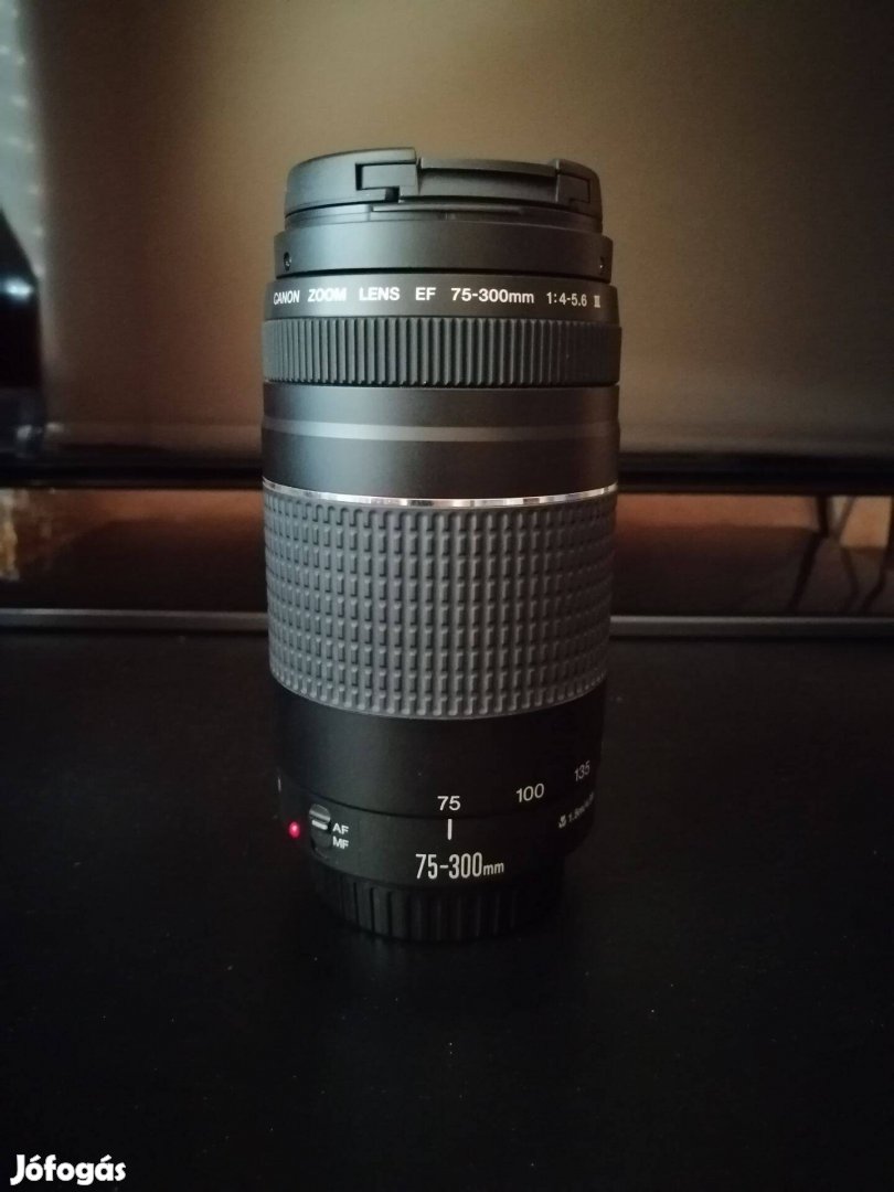 Canon EF 75-300mm f/4-5.6 III teleobjektív