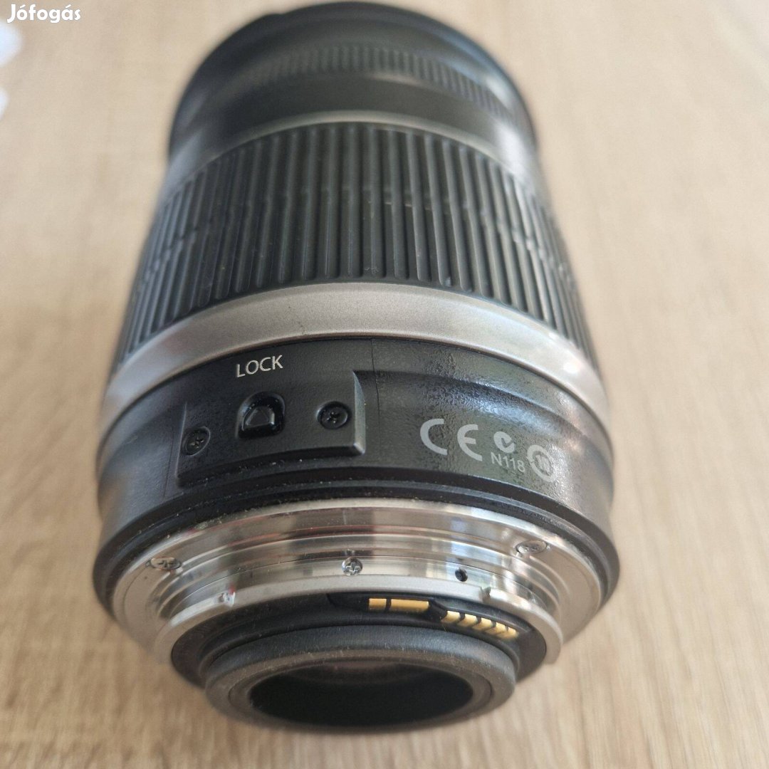 Canon EF-S 18-200 mm 1:3.5-5.6 Is objektív