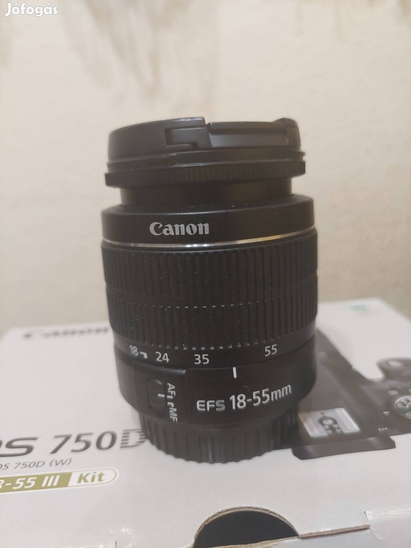 Canon EF-S 18-55 objektív