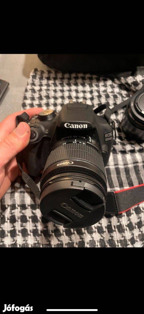 Canon EOS 1200D 1166 expo, táska, 2 objektív, Foxpost egyezetés után!