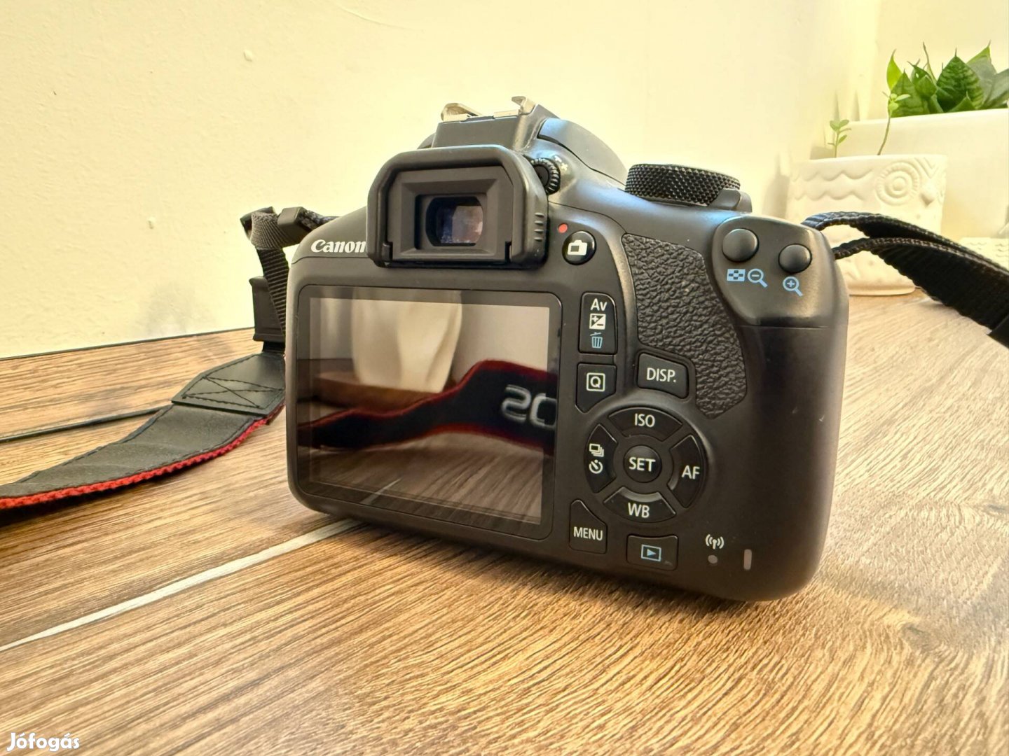 Canon EOS 1300D