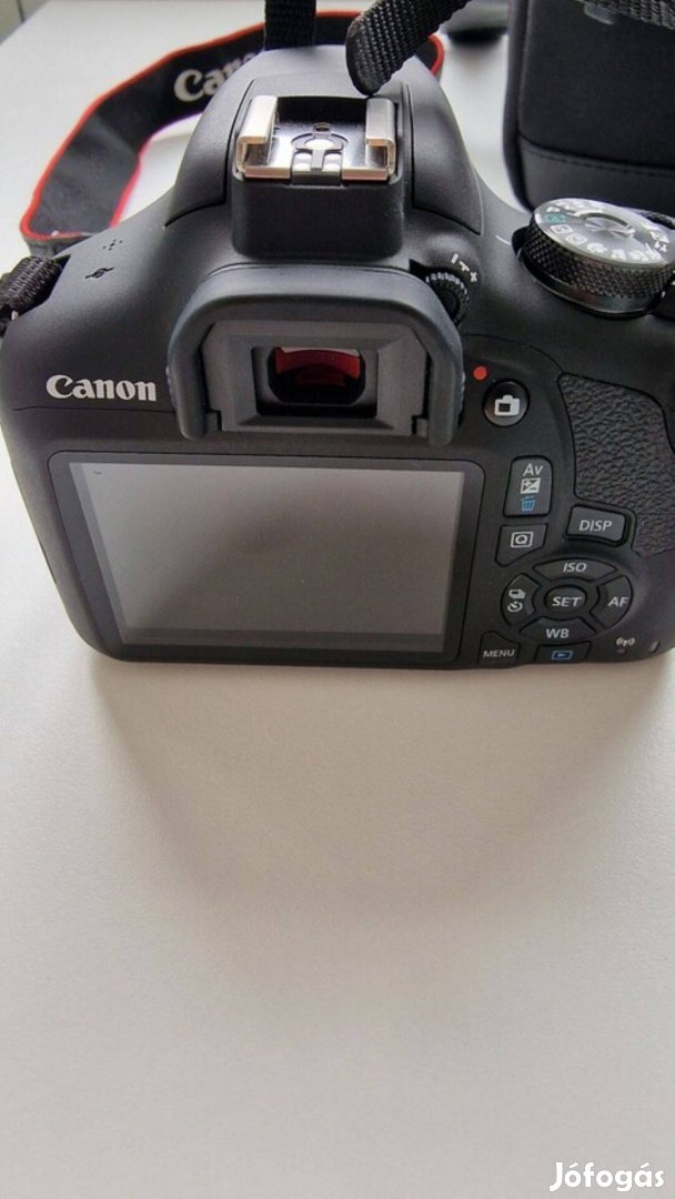 Canon EOS 2000D fényképezőgép