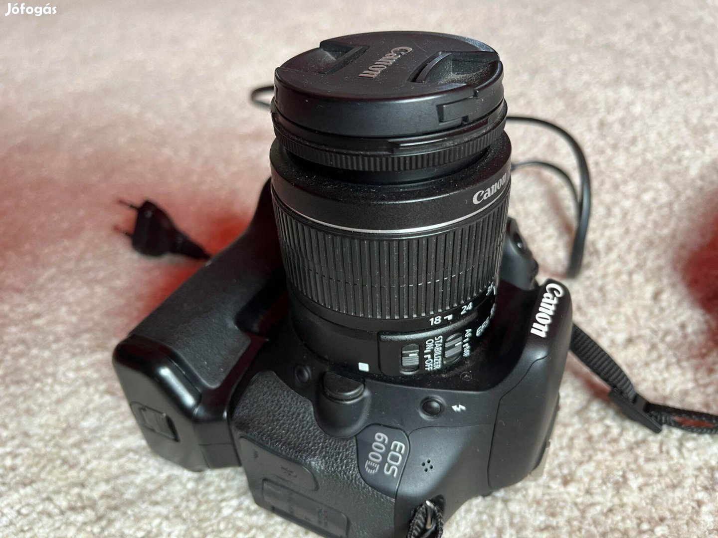 Canon EOS 600D +18-55 + markolat +táska