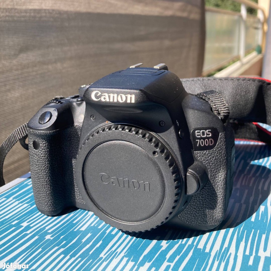 Canon EOS 700D