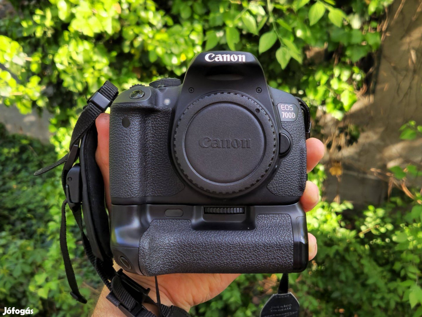 Canon EOS 700D + eredeti doboz + Cullmann táska