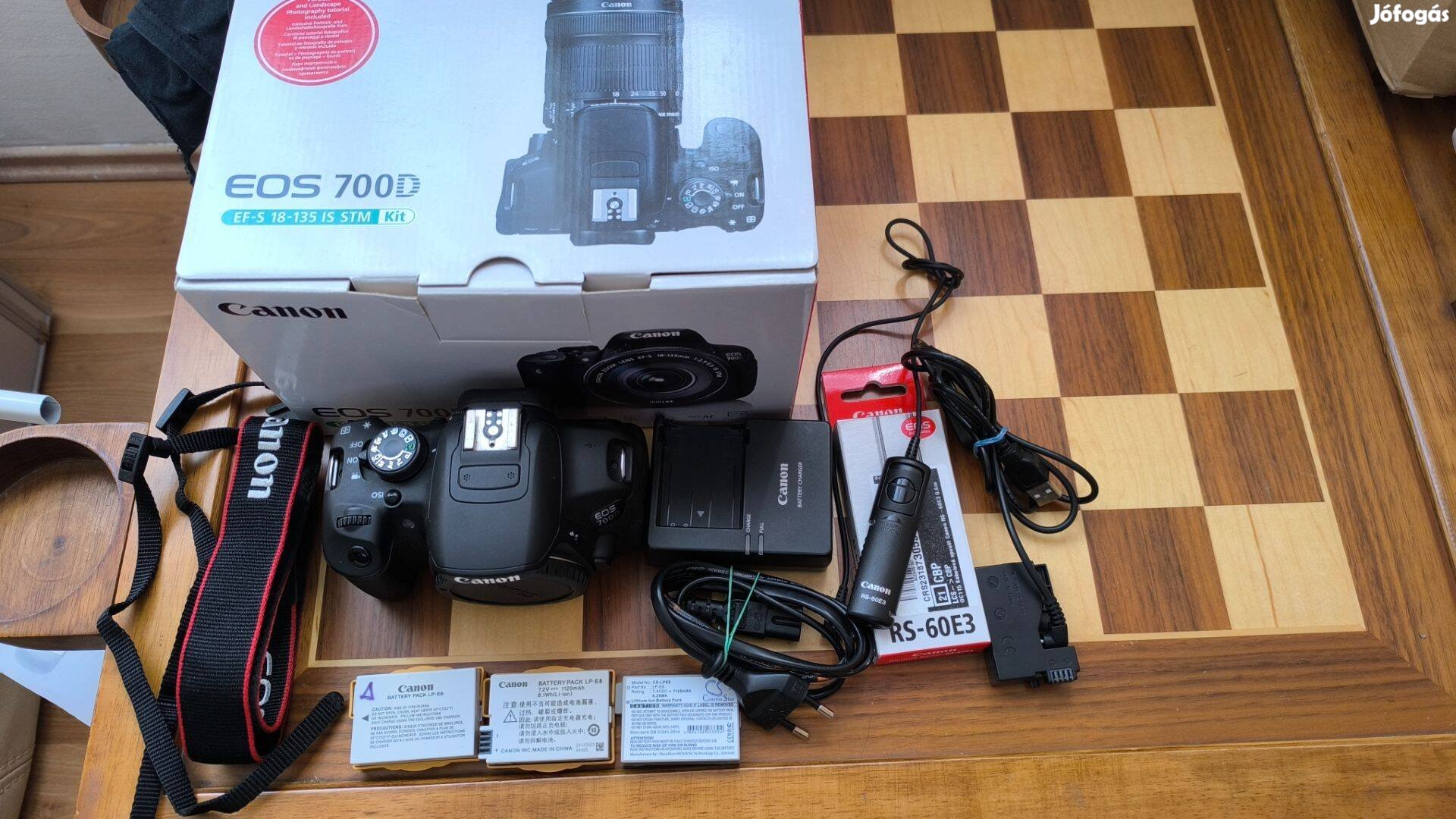 Canon EOS 700D tartozékok megkímélt, komplett szett