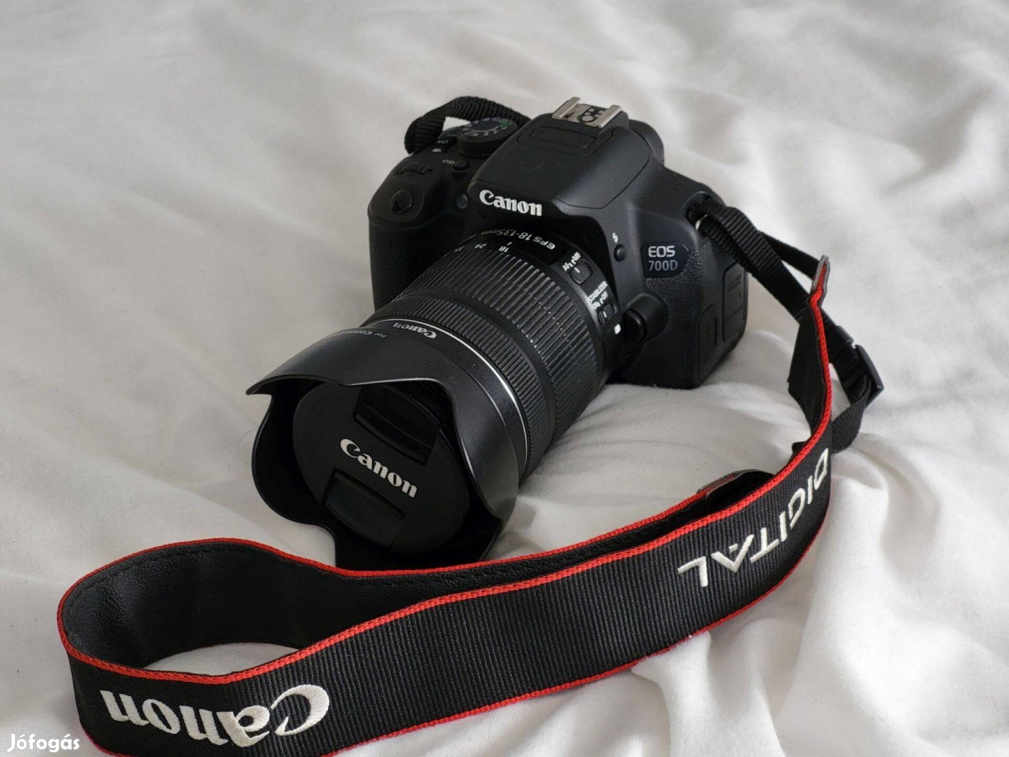 Canon EOS 700D digitális fényképezőgép tartozékokkal eladó