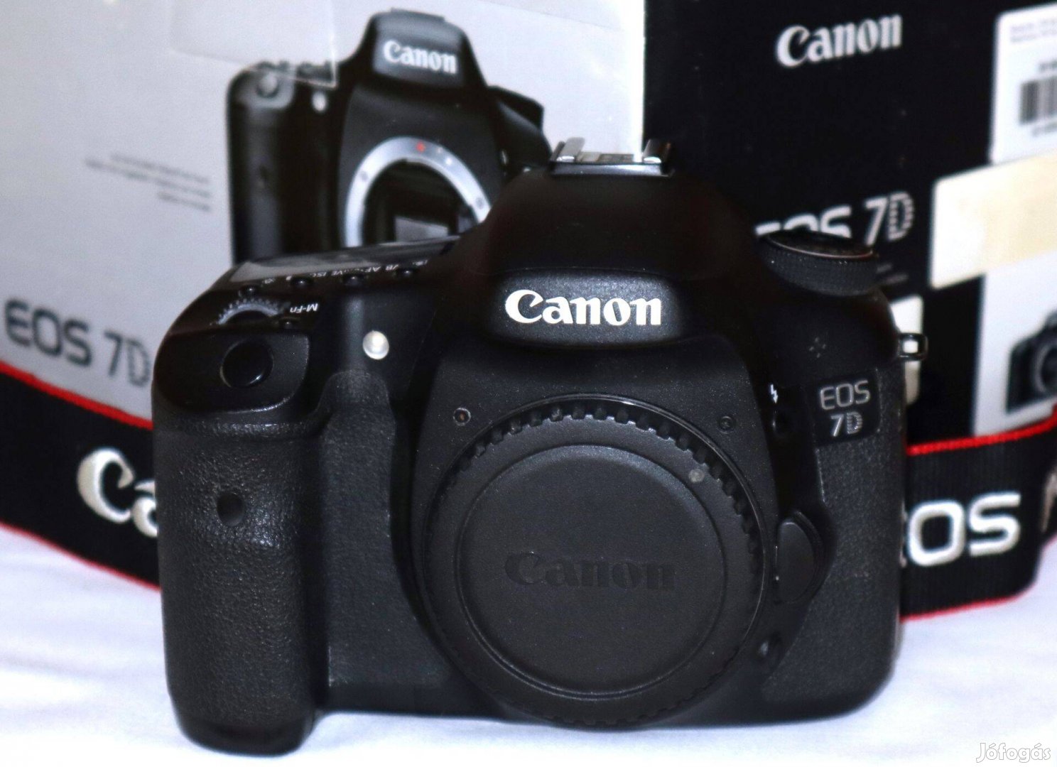 Canon EOS 7D dobozában