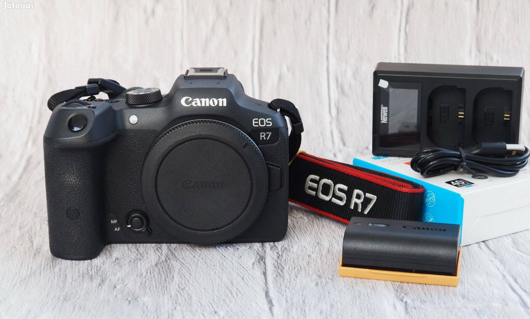 Canon EOS R7