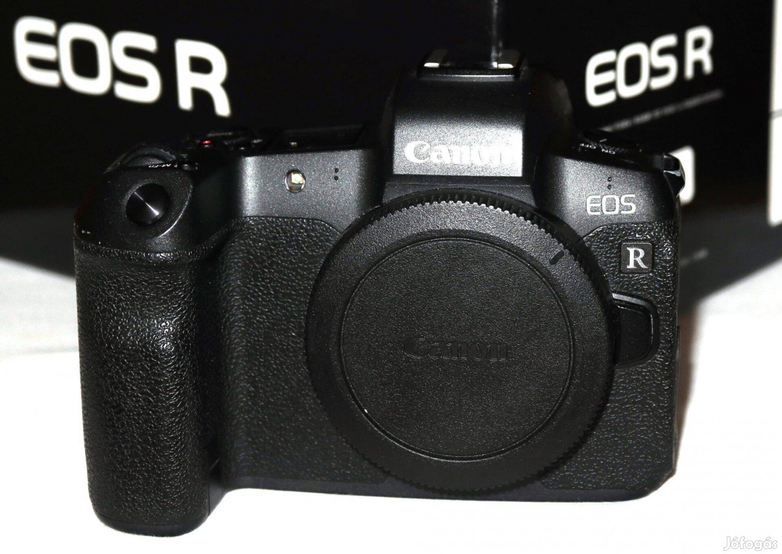Canon EOS R dobozában