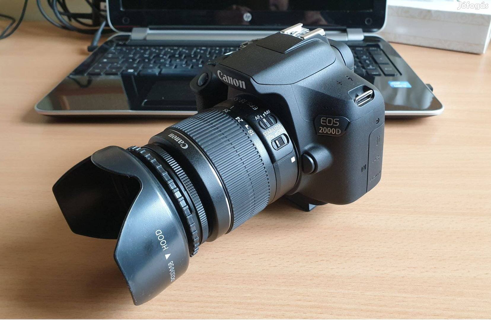Canon Eos 2000D, két objektívvel + tartozékok