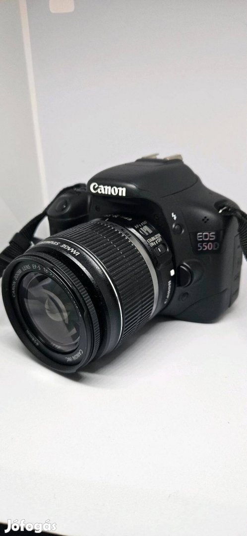 Canon Eos 550D 2500 expoval, kiegészítőkkel, Foxpost egyeztetés után!