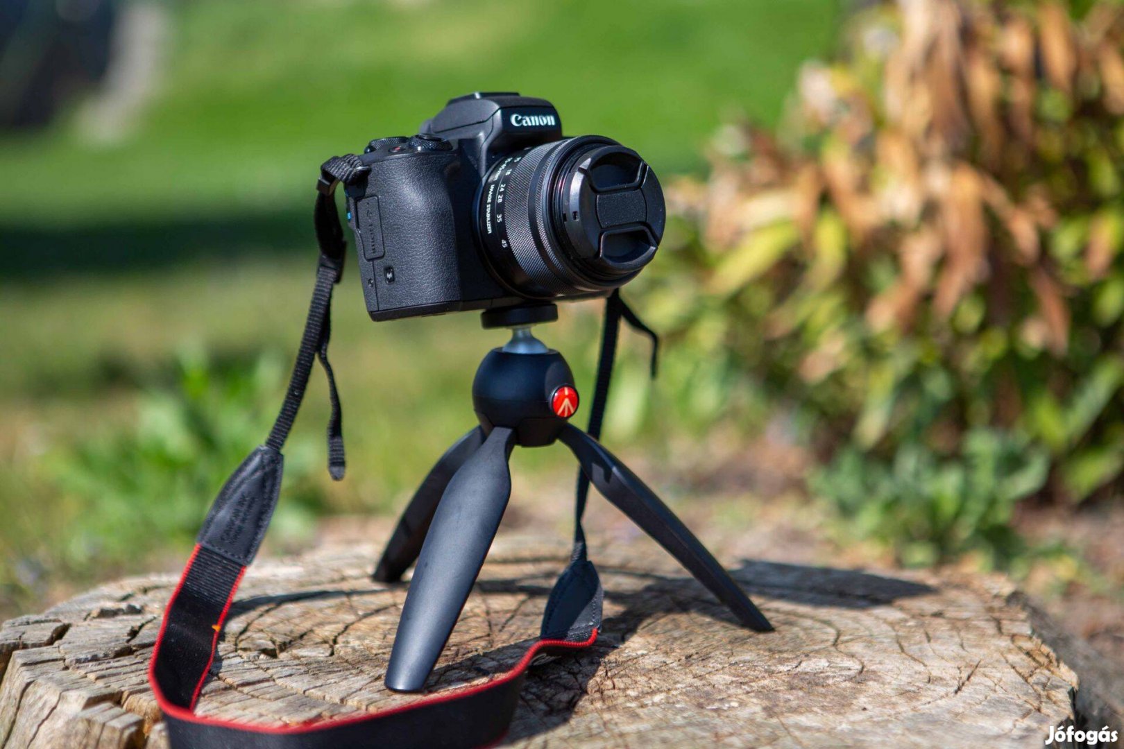 Canon M50 Mark II - fényképezőgép objektívvel, SD-kártyával és táskáva