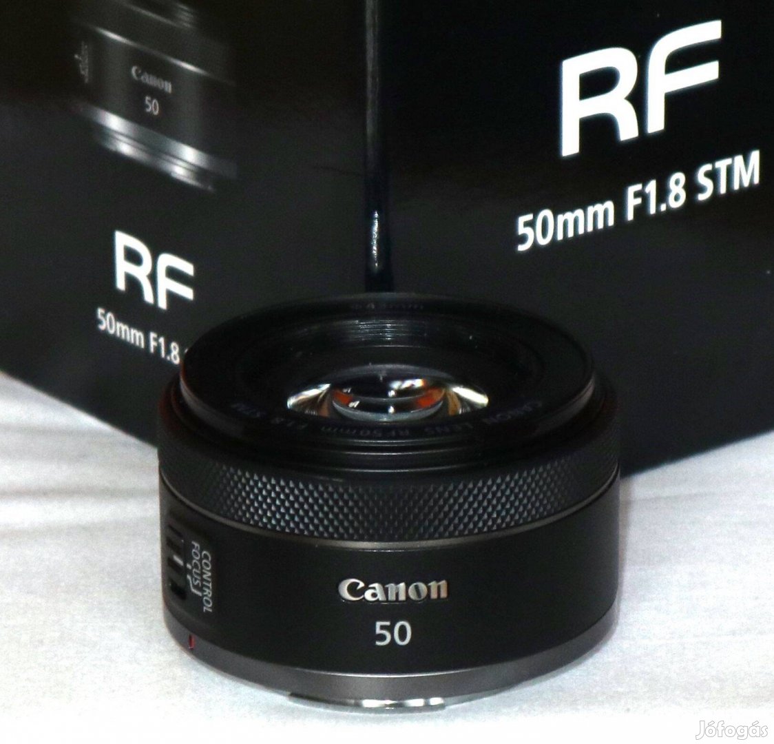 Canon RF 50 mm 1.8 STM dobozában ( 50mm 1.8 STM )