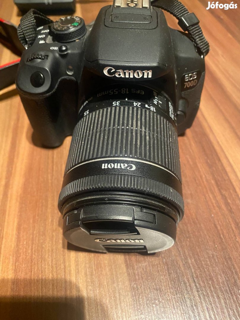 Canon eos 700D (18-55mm objektív) + táska