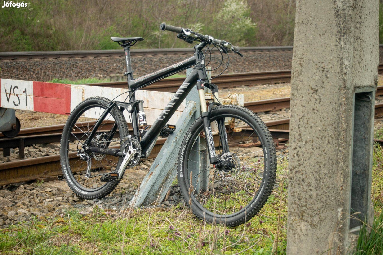 Canyon Spectral F10 Carbon összteleszkópos 26 L váz