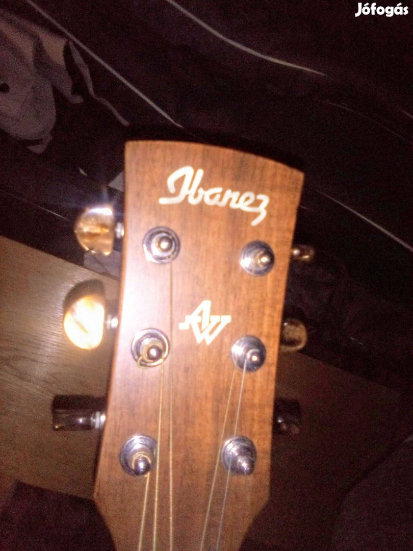 Caractére La Ibanez AW 55 Korea Deluxe Classique gitár