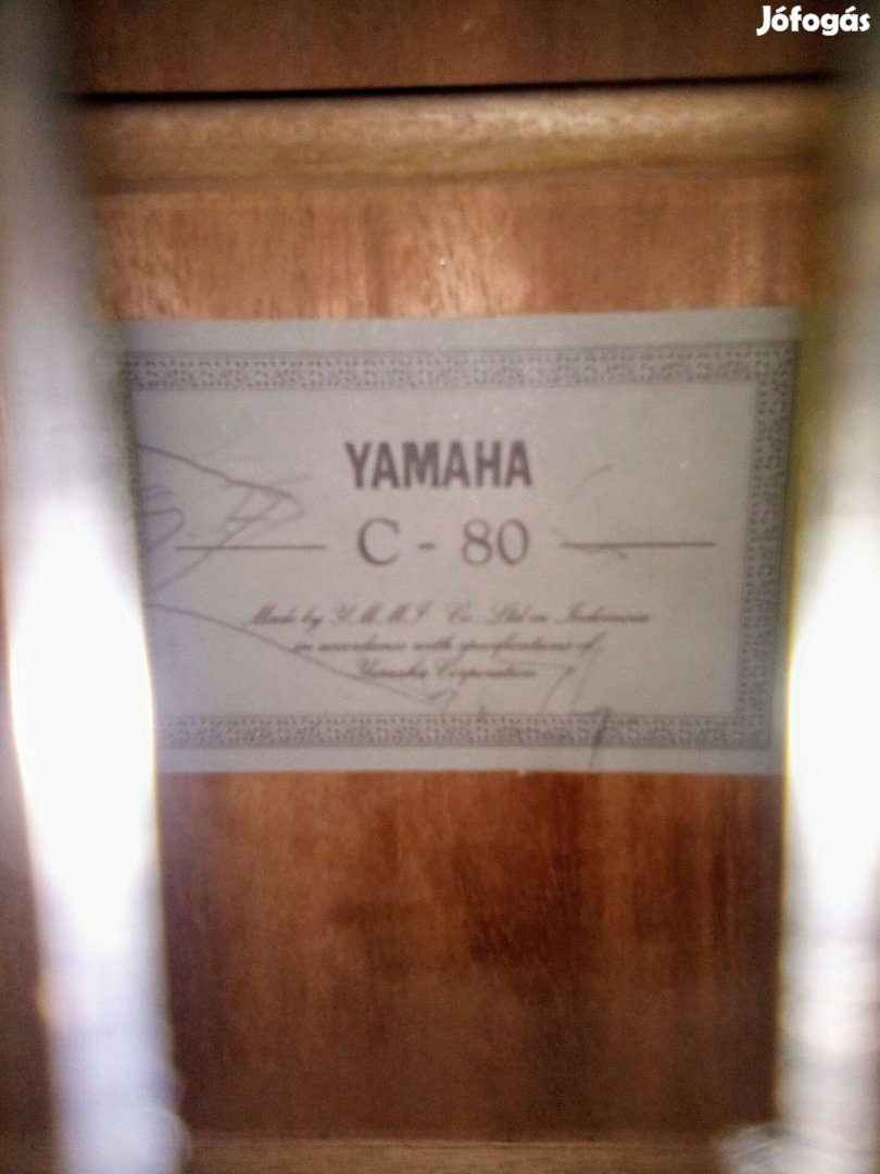 Caractére La Yamaha C 80 Indonesia Natural Gloss Acoustique gitár