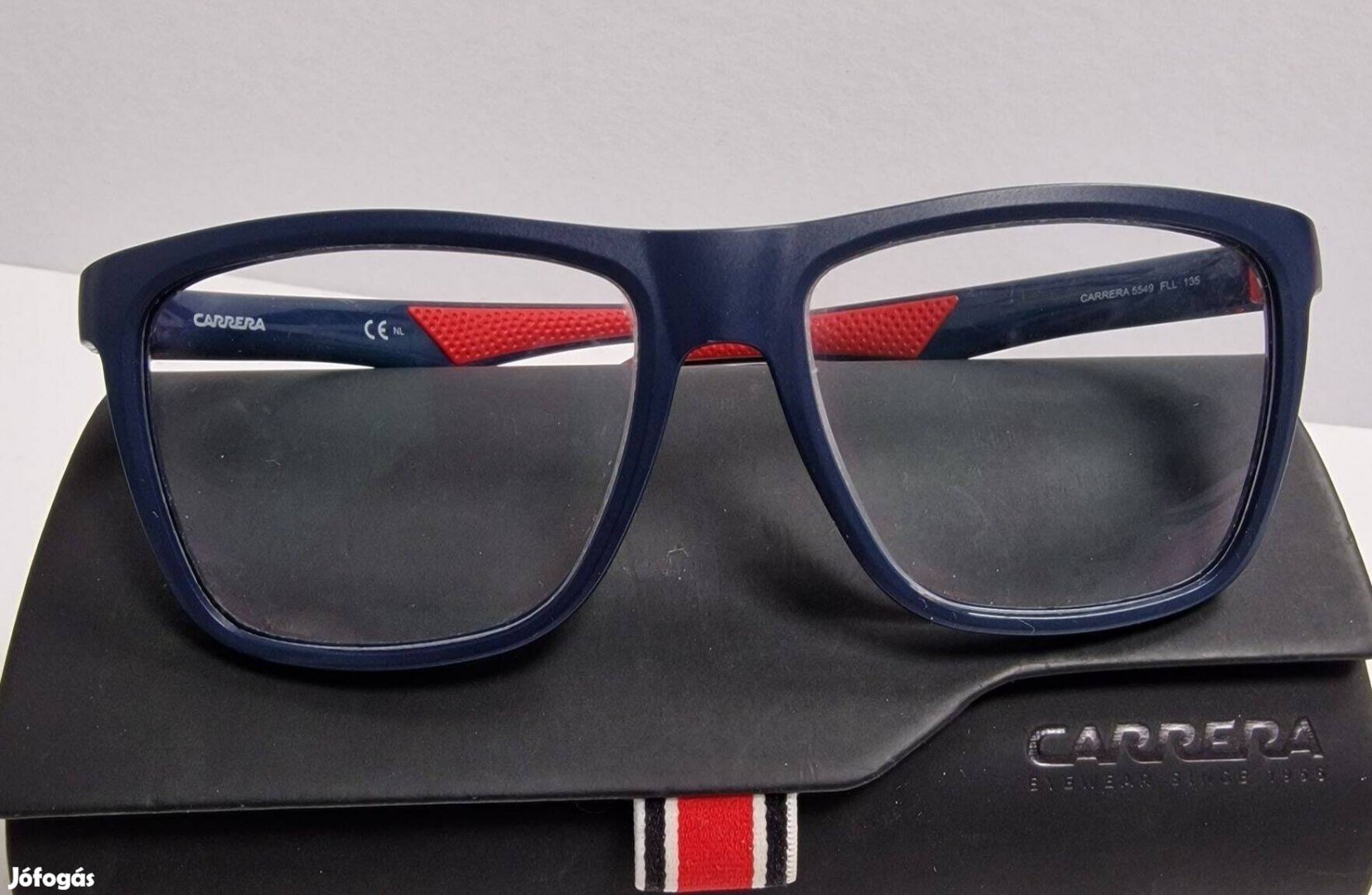 Carerra szemüveg, +2 dioptriás olvasó lencsével, teljesen újszerű