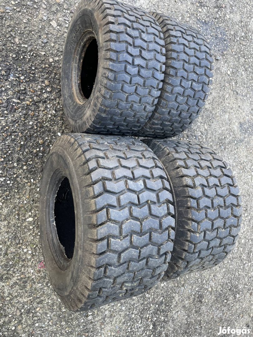 Carlisle kis traktor, fűnyíró gumik