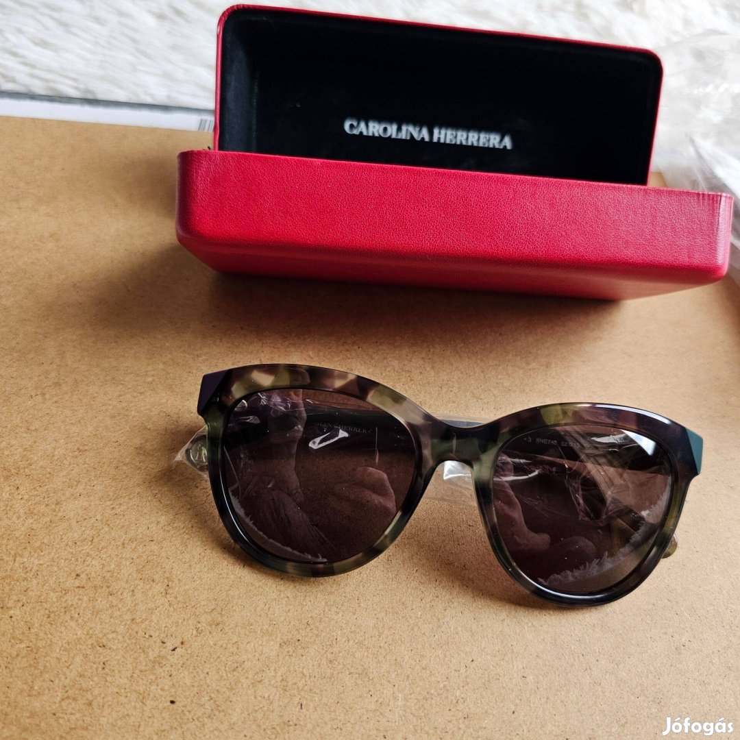Carolina Herrera She 743 napszemüveg eredeti új gyári