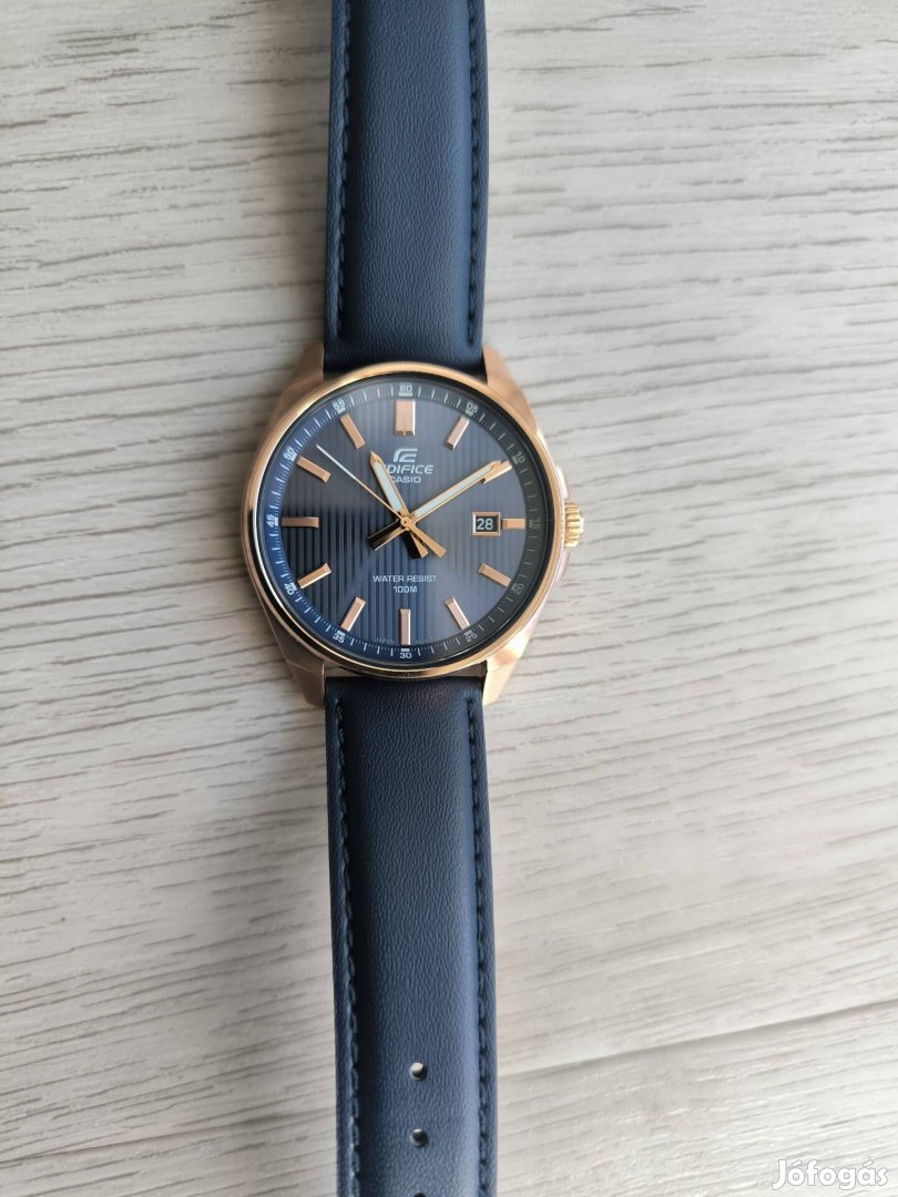 Casio Edifice elegáns új férfi kvarcóra