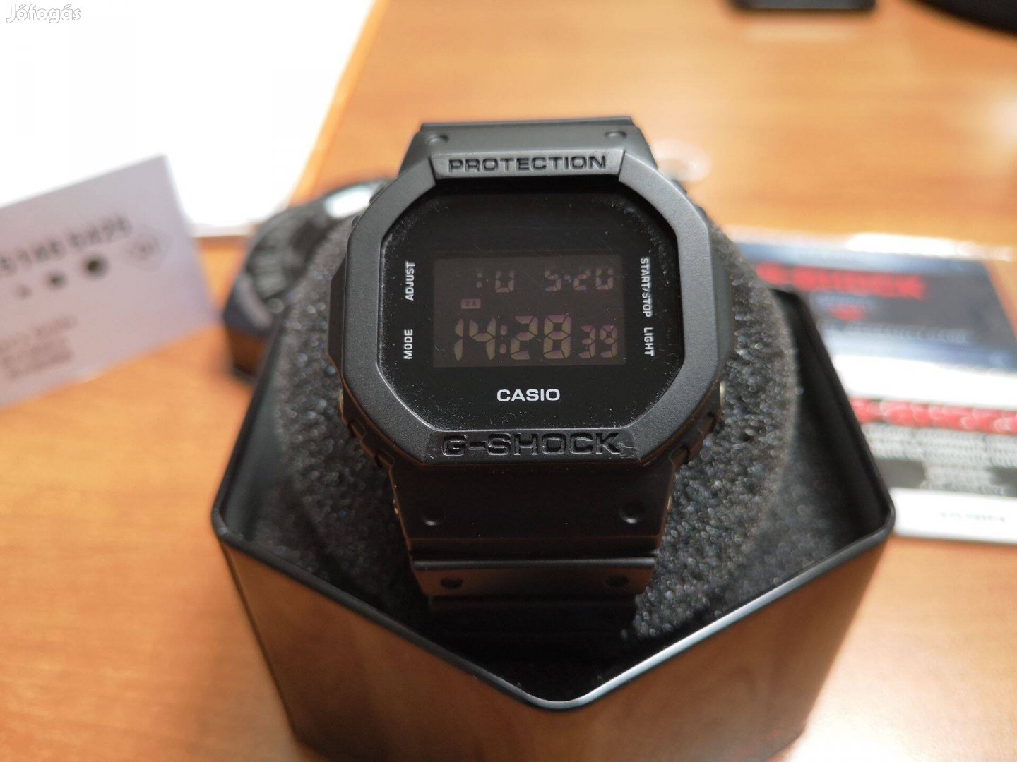 Casio G-Shock DW-5600BB férfi karóra