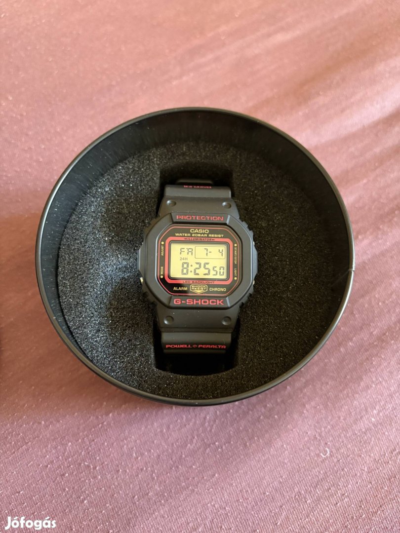 Casio g-shock collaboráció DW-5600