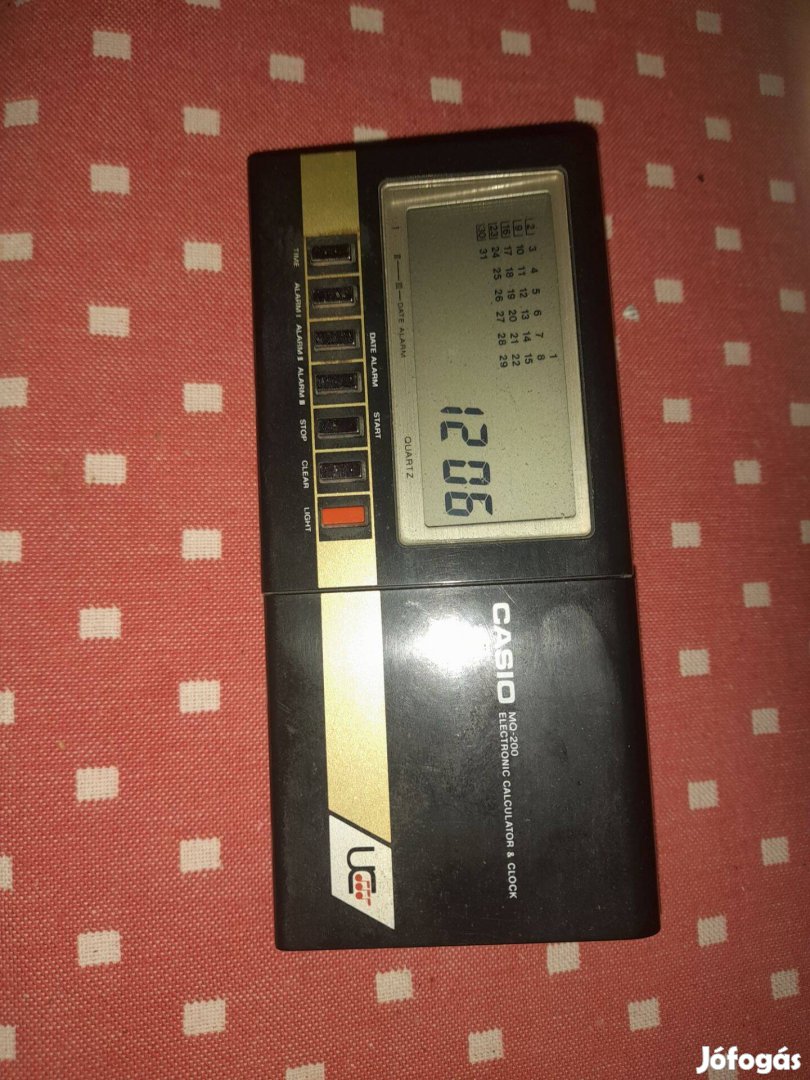 Casio számológép és óra