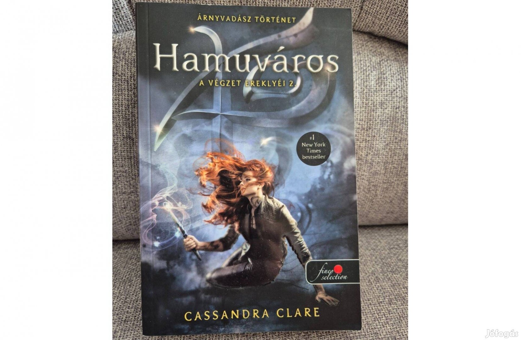 Cassandra Clare Hamuváros