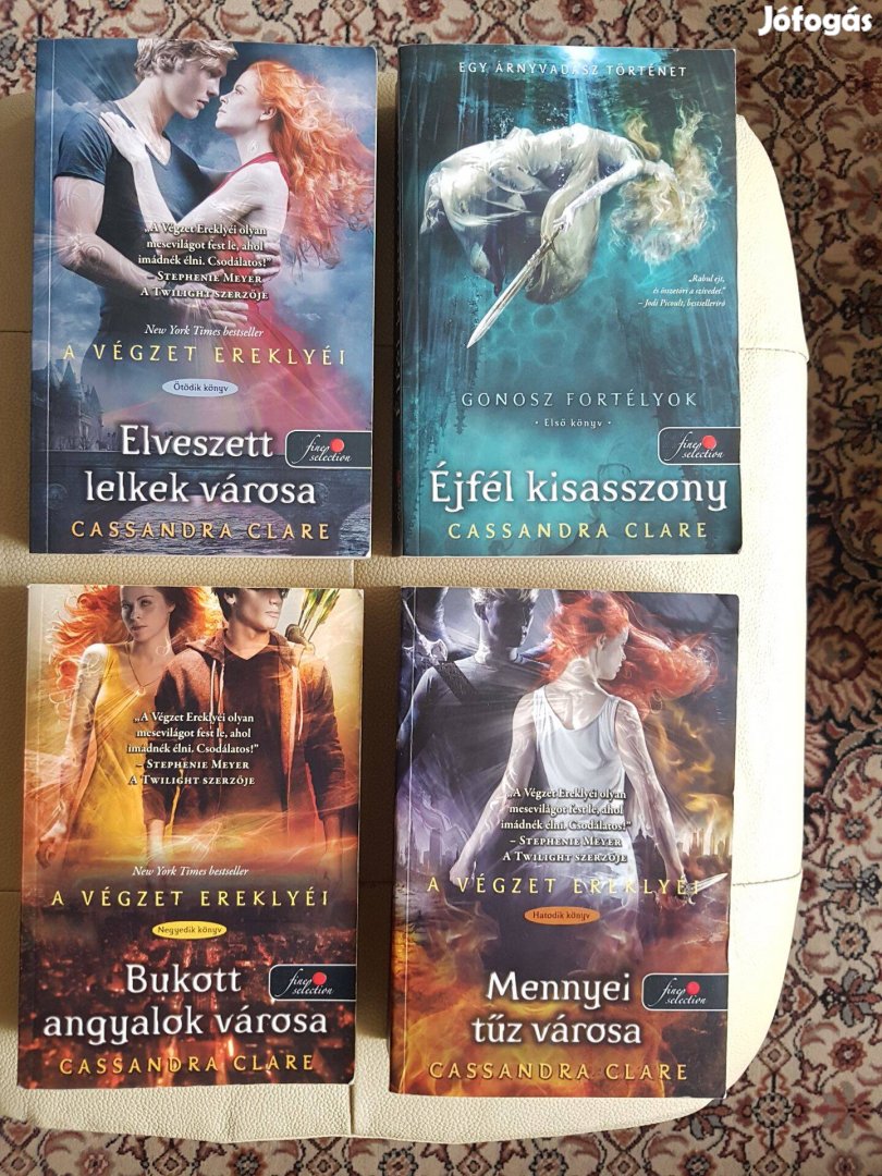 Cassandra Clare sorozat 4 db regény könyv Együtt 15500Ft