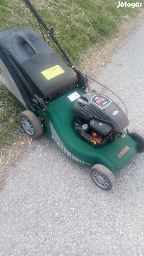 Castelgarden önjárós fűnyíró 5 lóerős Briggs motorral
