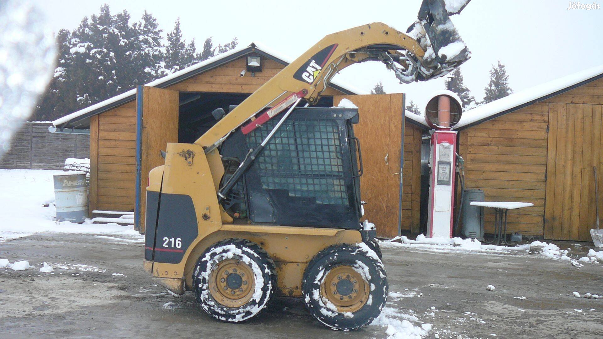 Caterpillar 216