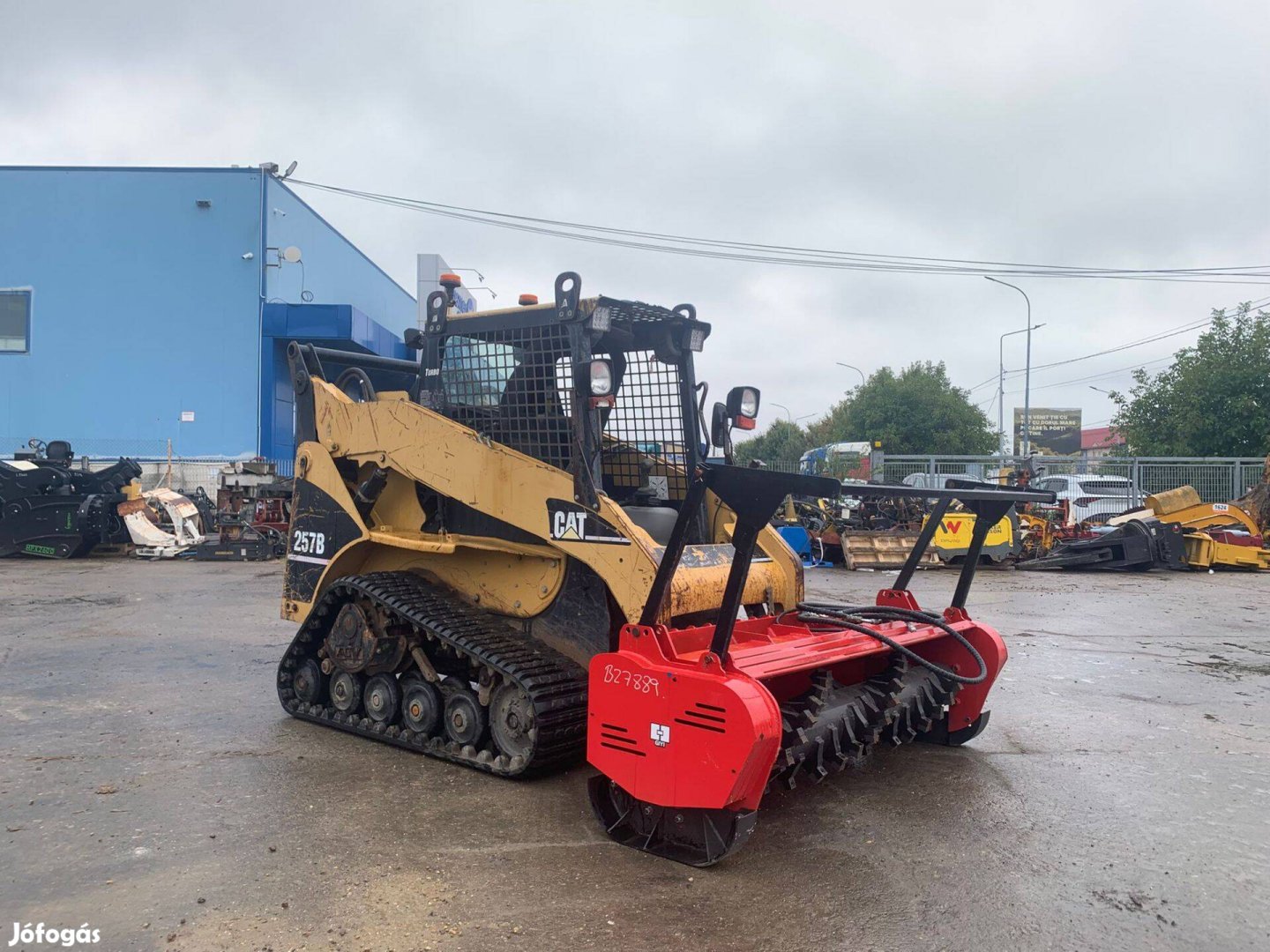 Caterpillar 257B minirakodó+Giyi 1.80 szárzúzó-mulcsozó