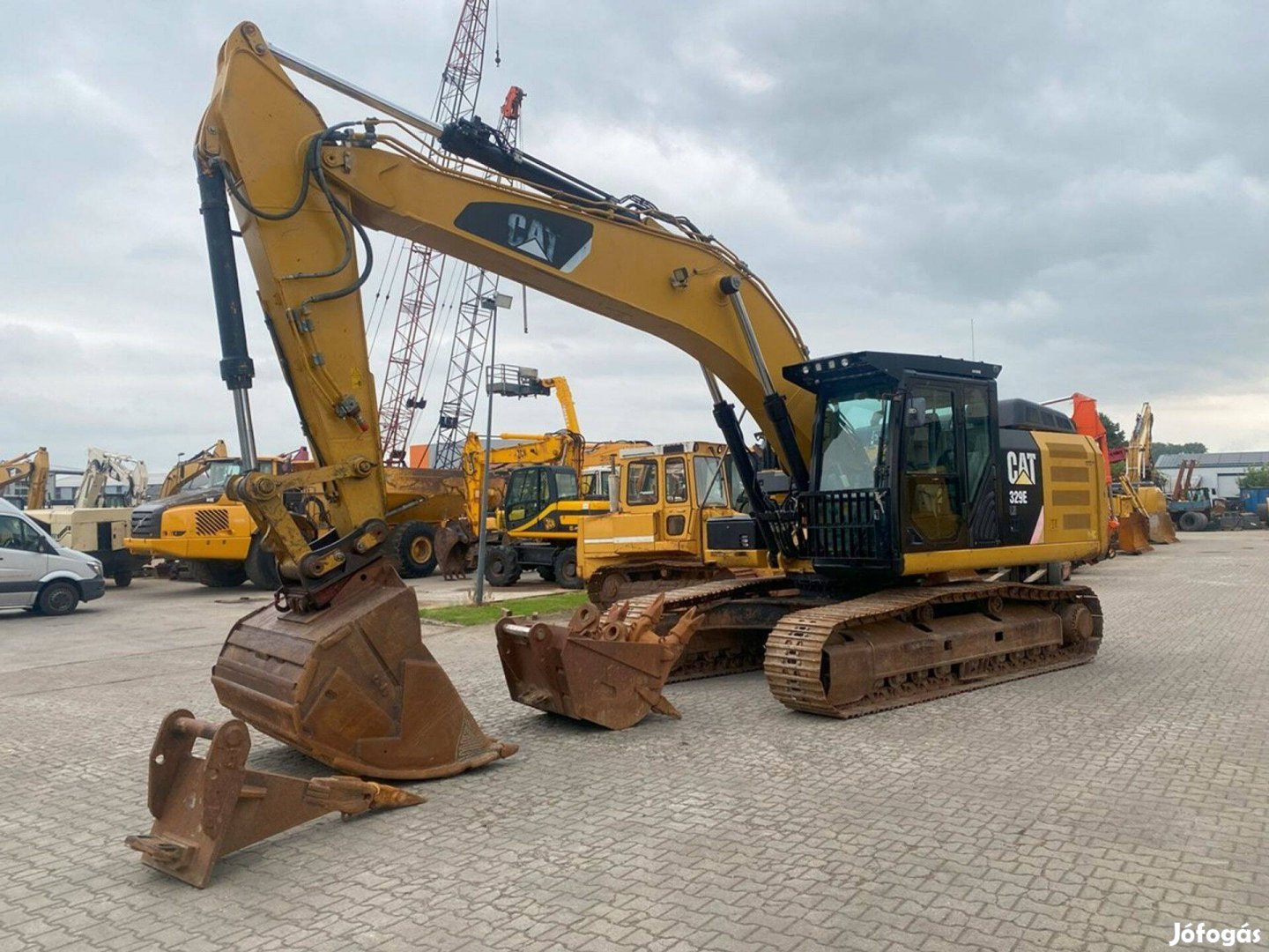 Caterpillar 329 ELN / 11.120 üzemóra / Lízing 20%-tól