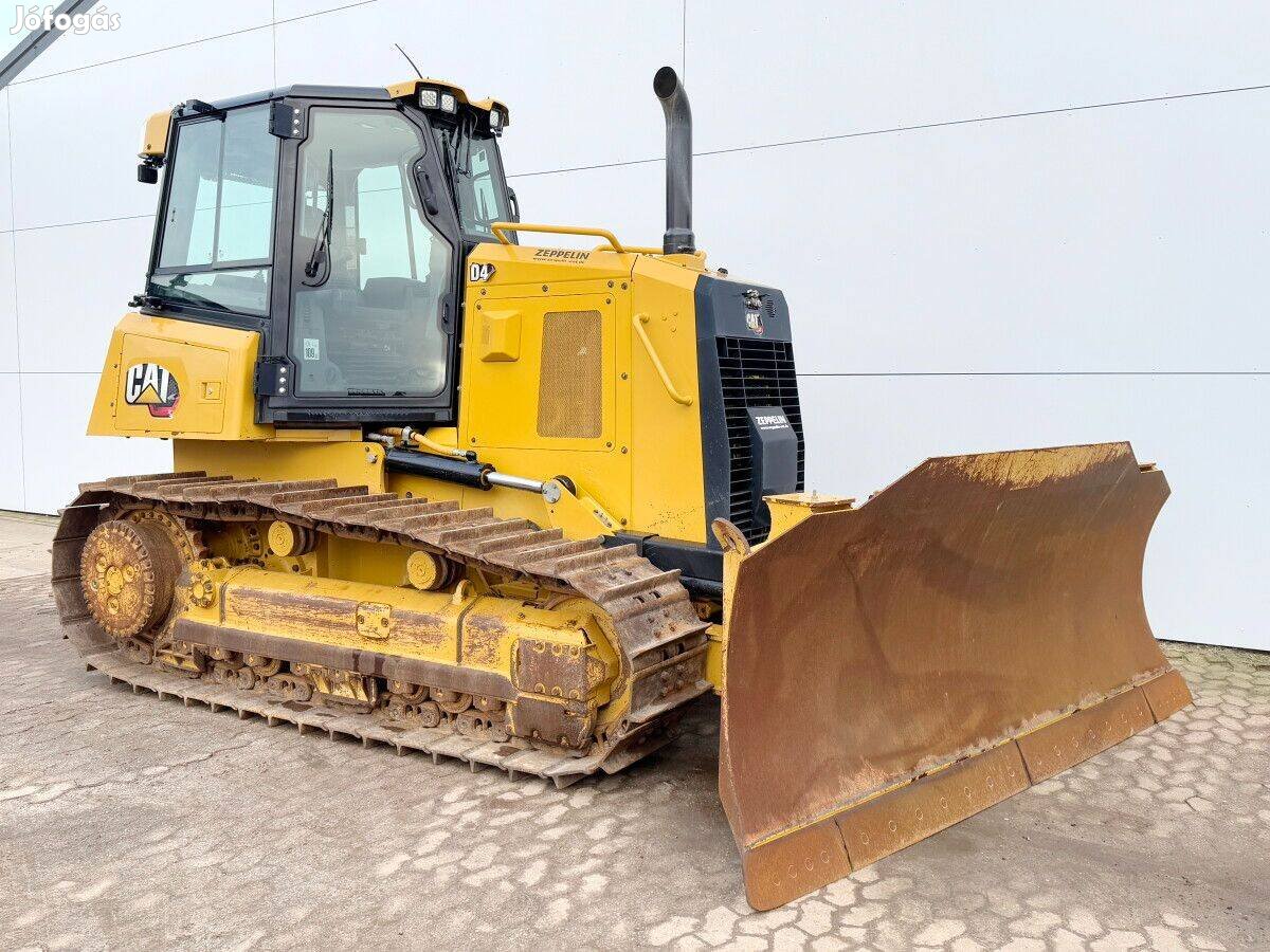 Caterpillar D4 dózer / 492 üzemóra / Lízing 20%-tól