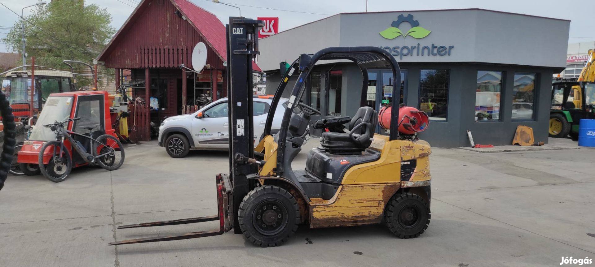 Caterpillar GP25N gázos targonca