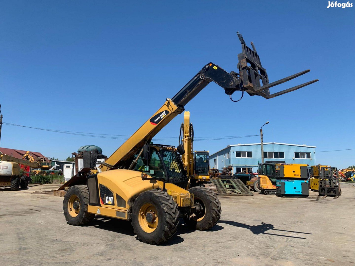 Caterpillar TH408D teleszkópos rakodó