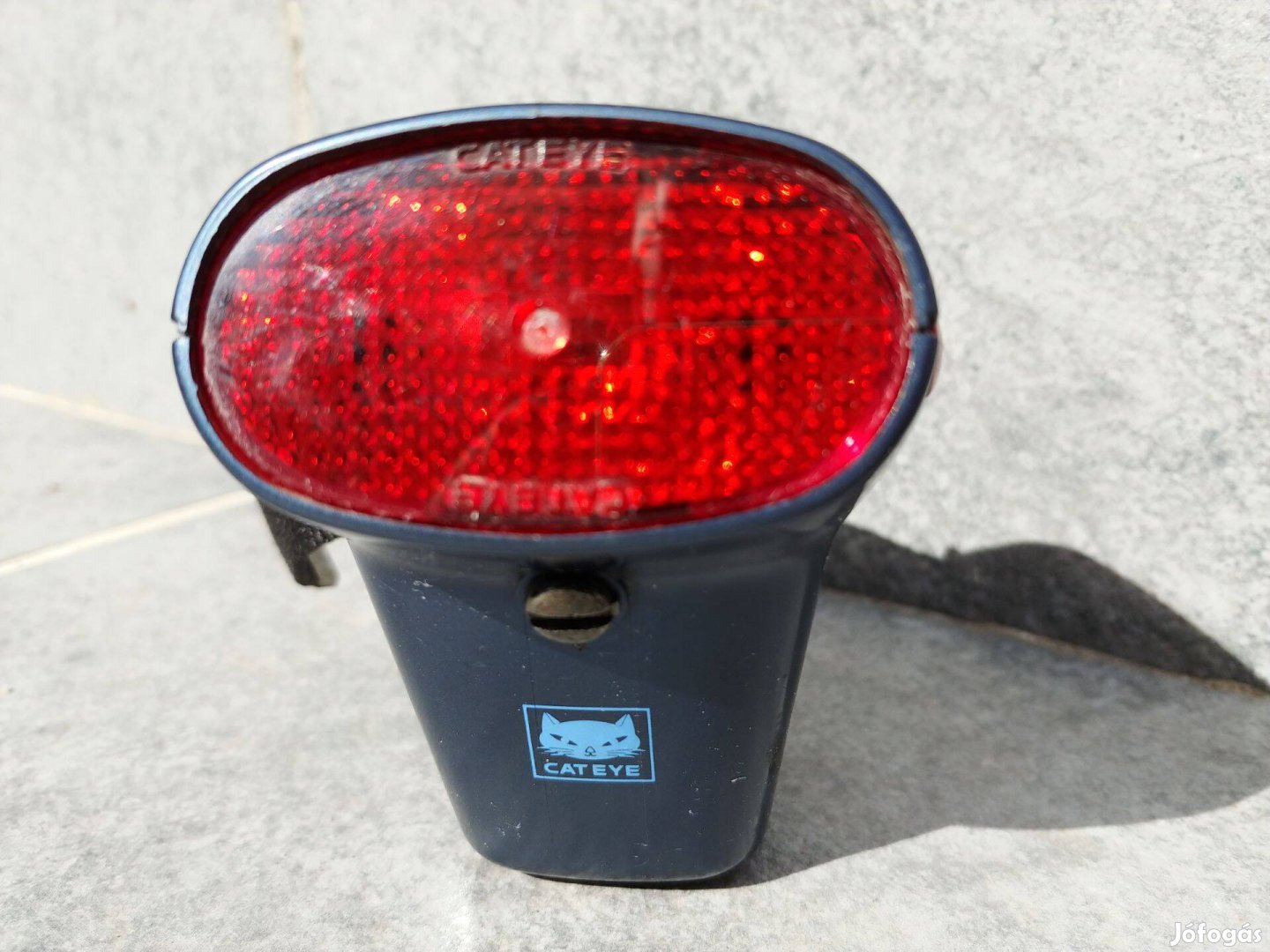 Cateye akkumulátoros esőállő kerékpár hátsó lámpa