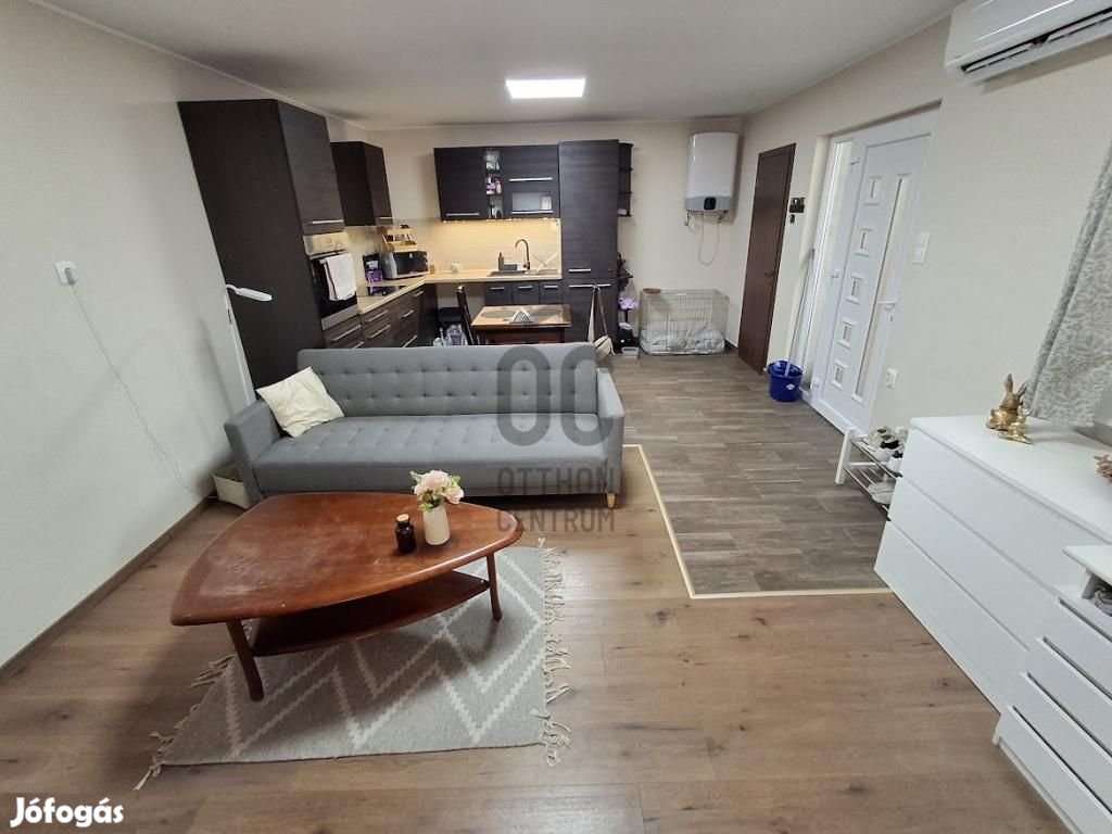 Ceglédi eladó 160 nm-es ház