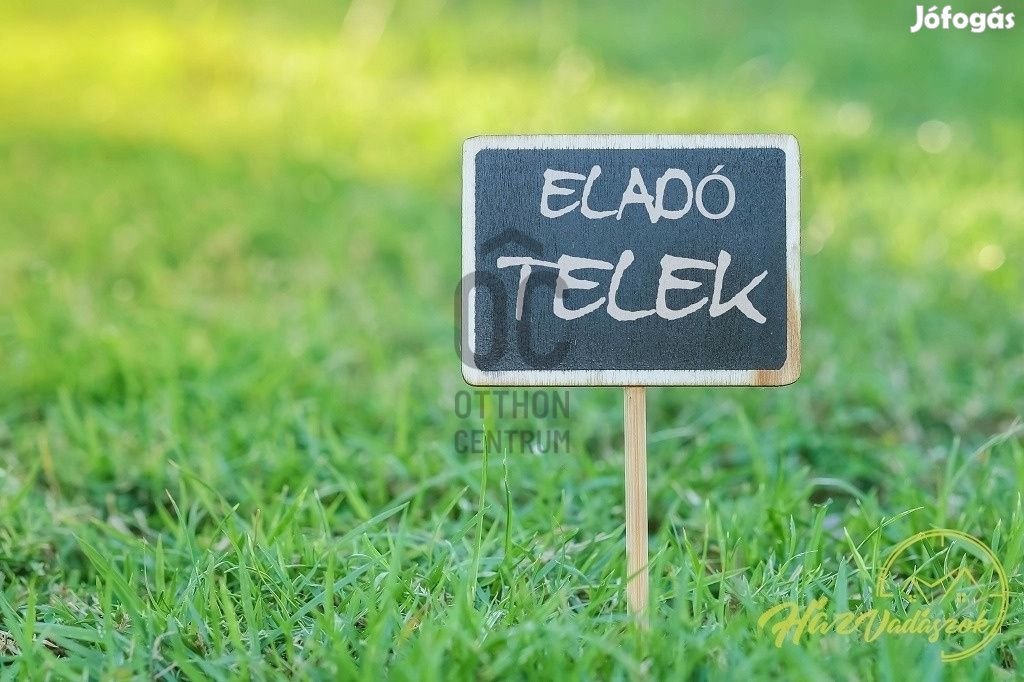 Ceglédi eladó 861 nm-es telek