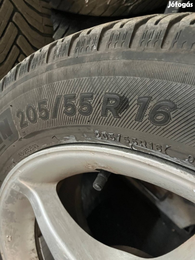 Celica Gyári 16 alufelin.-.2 db 25.000.-