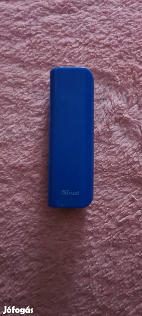 Cellacserés kék Trust 2200mAh vészakku powerbank